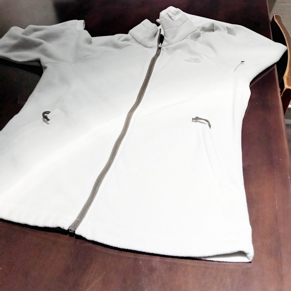 The NorthFace Fuzzy white Jacket|Coat